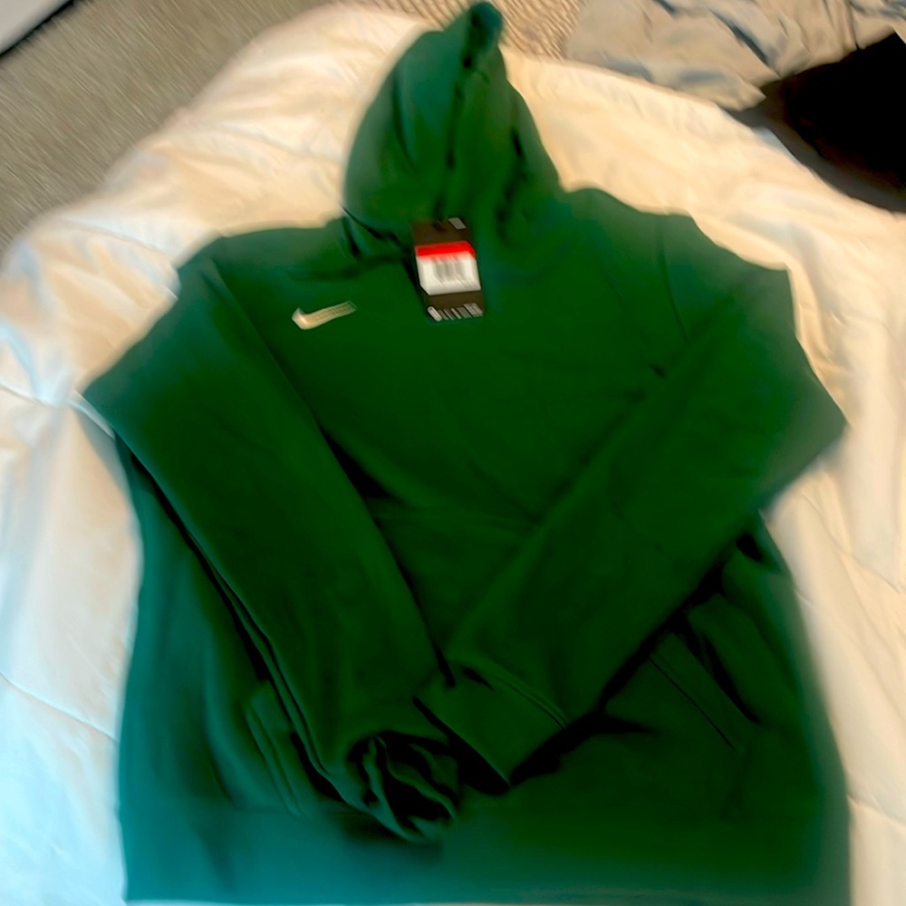 Women’s Nike sweatshirt